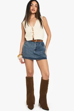 boohoo Gilet Sans Manches En Maille Avec Détail De Lacets<Femme Pulls Et Gilets|Toutes Les Mailles