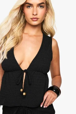 boohoo Gilet Sans Manches Texturé Perlé À Nouer Devant<Femme Tailleurs|Tops