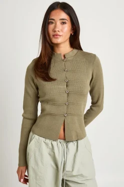 Gilet Tricoté Militaire À Détails De Boutons