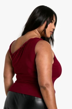 boohoo Grande taille - Body asymétrique à épaules dénudées<Femme Tops