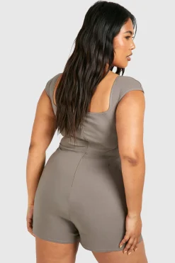 boohoo Grande taille - Combishort à manches capées et nœud<Femme Combinaisons Et Combishorts