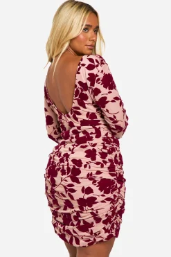 boohoo Grande taille - Robe droite froncée à manches évasées<Femme Robes À Manches Longues|Robes