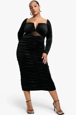 boohoo Grande taille - Robe mi-longue en velours<Femme Robes Mi-Longues|Robes Moulantes