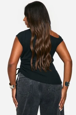 boohoo Grande taille - Top asymétrique froncé en maille brossée<Femme Tops