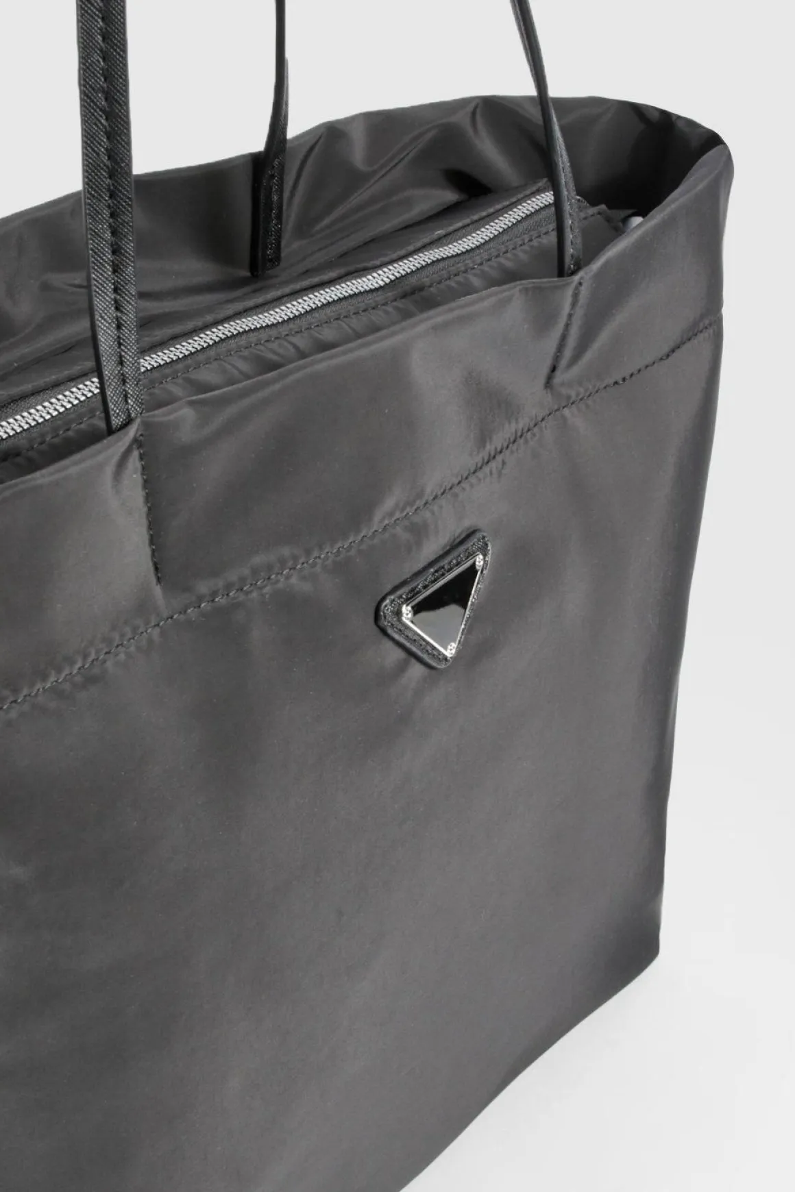 Grand Sac Cabas Oversize En Nylon Basique