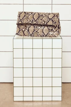Grand Sac Pochette Rabattable À Imprimé Synthétique