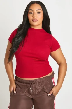 boohoo Haut Ajusté Côtelé À Manches Courtes Grande Taille<Femme Basiques|Tops