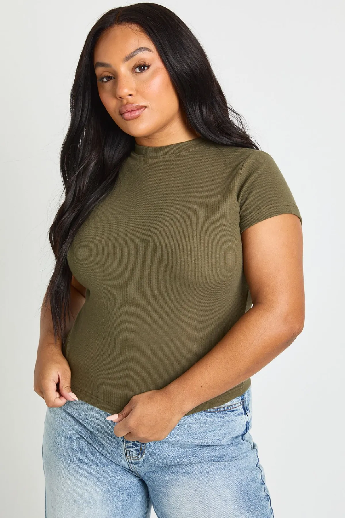 boohoo Haut Ajusté Côtelé À Manches Courtes Grande Taille<Femme Basiques|Tops