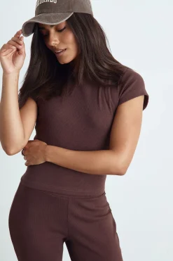 boohoo Haut Ajusté Côtelé À Manches Courtes Basique<Femme Looks Chocolat|Basiques