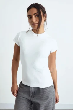 boohoo Haut Ajusté Côtelé À Manches Courtes Coupe Longue Basique<Femme Basiques|Tops
