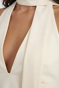 Haut Ajusté À Décolleté Plongeant Avec Détail Foulard