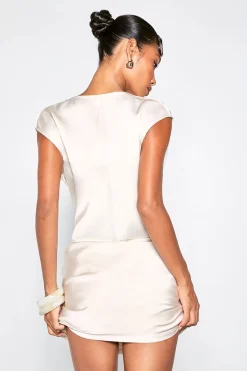 boohoo Haut Ajusté en Satin à Col Bénitier<Femme Satin Et Dentelle|Tops