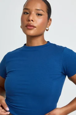 boohoo Haut Ajusté Longline À Manches Courtes Plus Basic<Femme Basiques|Tops