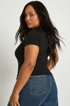 boohoo Haut Ajusté Long À Manches Courtes Grande Taille Basique<Femme Basiques|Tops