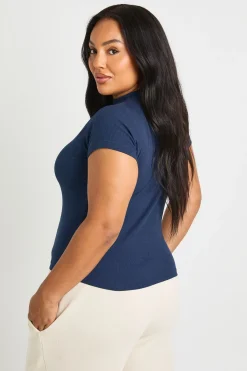 boohoo Haut Ajusté À Manches Courtes Côtelé Plus Basic<Femme Basiques|Tops