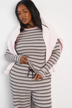 boohoo Haut Ajusté À Manches Longues En Maille Côtelée Rayée Grande Taille<Femme Tops D’Automne|Looks De Rentrée