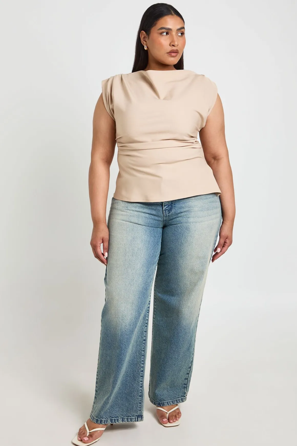 Haut Asymétrique Grande Taille Avec Encolure Drapée