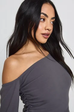 Haut Asymétrique Ultra Doux à Épaules Dénudées