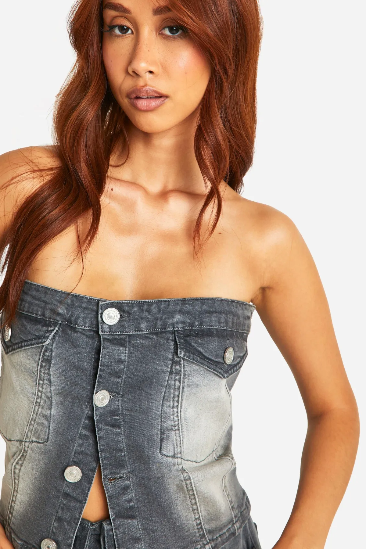 boohoo Haut bandeau en denim stretch gris délavé avec détail de bouton<Femme Denim|Denim