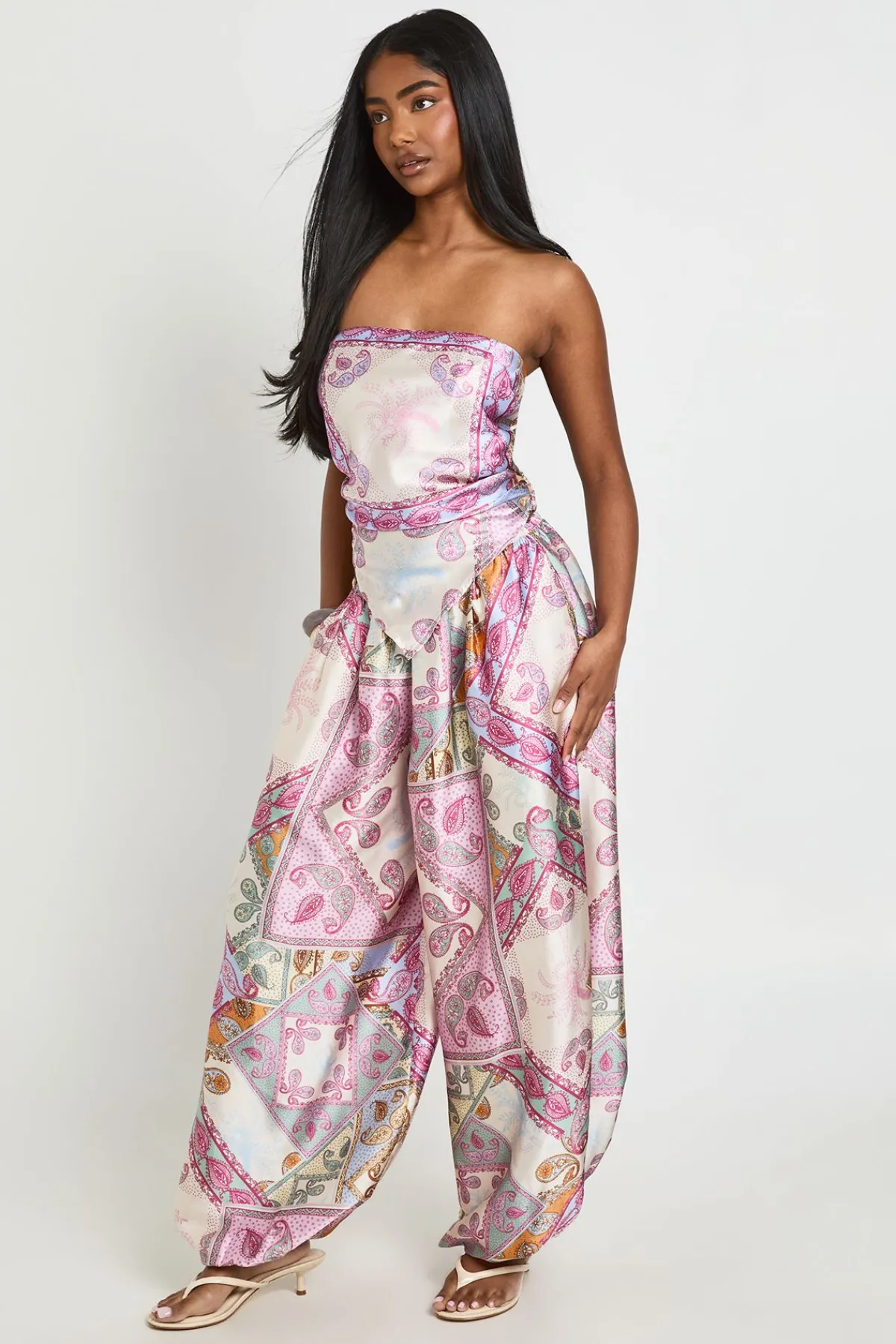 boohoo Haut Bandeau Foulard En Satin Motif Cachemire<Femme Satin Et Dentelle|Tops