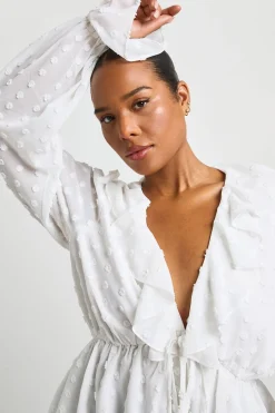 boohoo Haut Blouse Froncé À Volants En Mousseline Dobby Grande Taille<Femme Tops