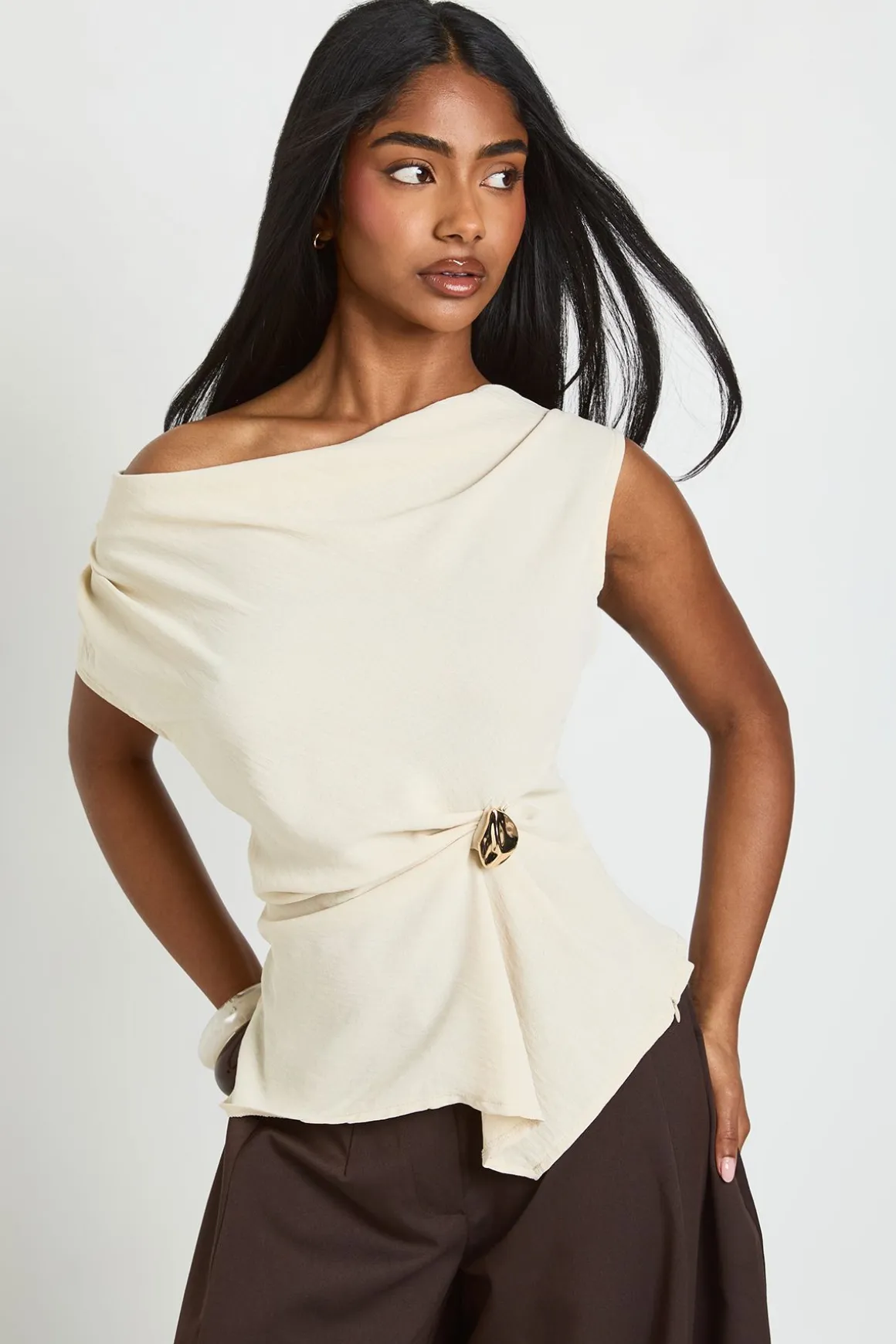 Haut À Bordure Dorée Asymétrique Effet Martelé