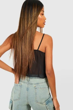 boohoo Haut Cami court à bretelles avec bordure en dentelle et détail noué<Femme Satin Et Dentelle|Tops