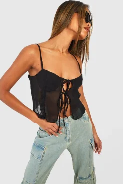 boohoo Haut Cami court à bretelles avec bordure en dentelle et détail noué<Femme Satin Et Dentelle|Tops