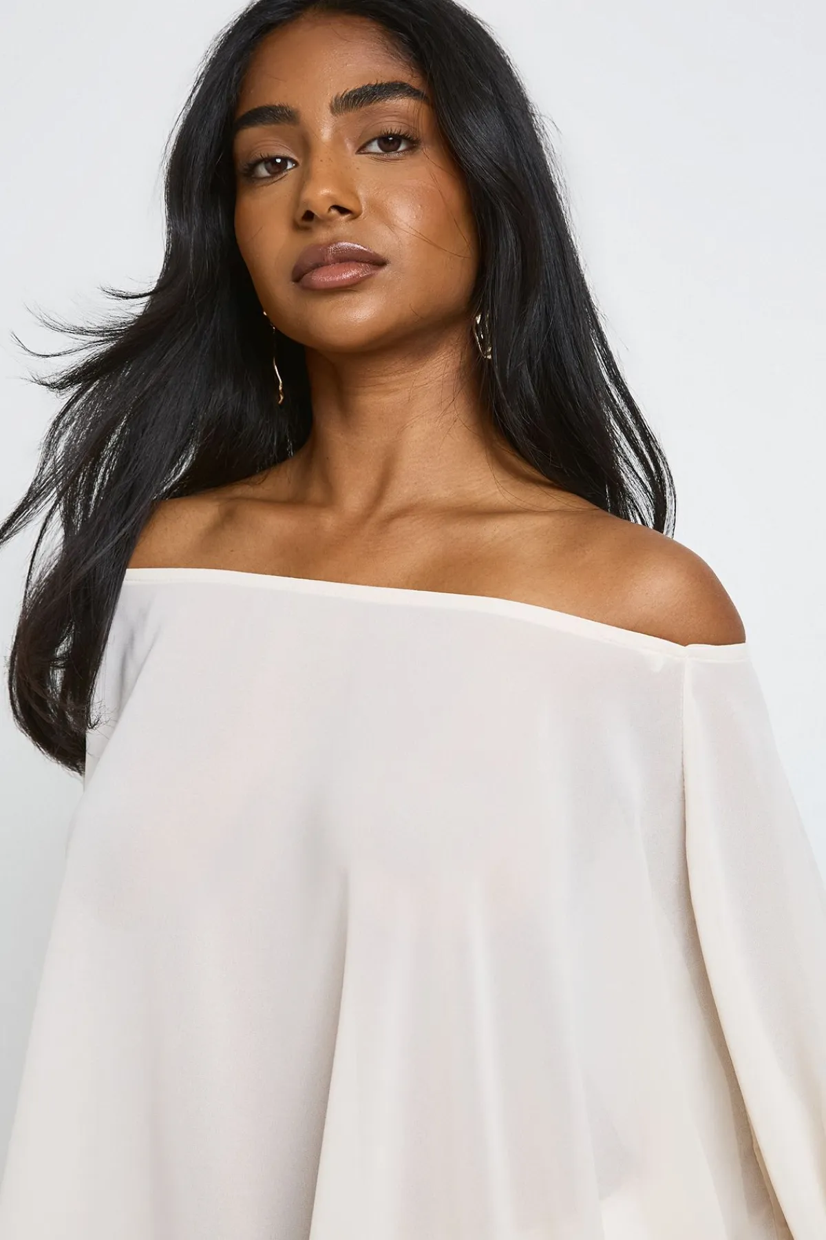 boohoo Haut Cape En Mousseline À Épaules Dénudées<Femme Tops