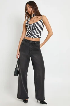 boohoo Haut à Col Bénitier avec Imprimé Zèbre en Maille et Détail Foulard à Bretelles<Femme Zebra Print|Tops