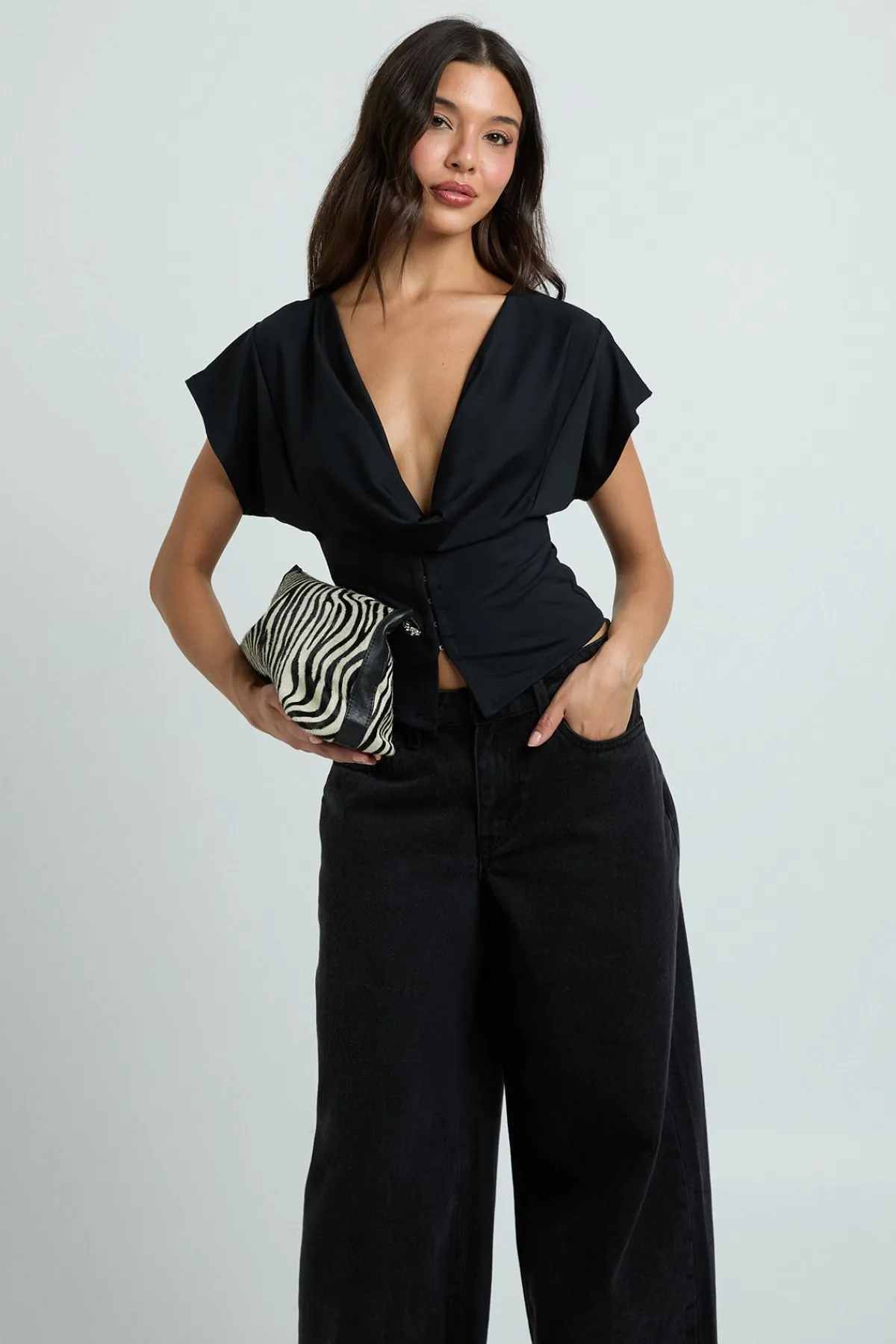 boohoo Haut Col Bénitier À Manches Chauve-souris Avec Agrafes<Femme Tops