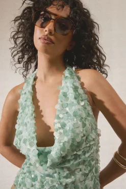 Haut À Col Bénitier Orné De Sequins Variés