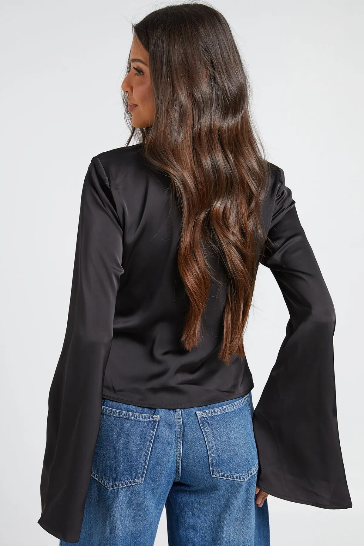 boohoo Haut À Col Drapé En Satin À Manches Longues<Femme Satin Et Dentelle|Tops