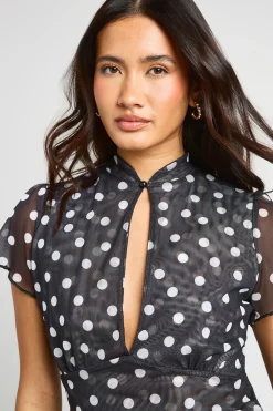 Haut À Col Montant Avec Découpe Ajourée En Mesh À Pois