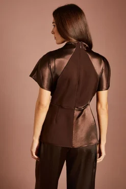 Coast Haut Col Montant En Satin Avec Ceinture Et Manche Drapée<Femme Looks Chocolat|Satin Et Dentelle