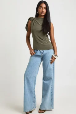 boohoo Haut Col Montant à Épaules Nouées en Tissu Slinky Mat<Femme Tops
