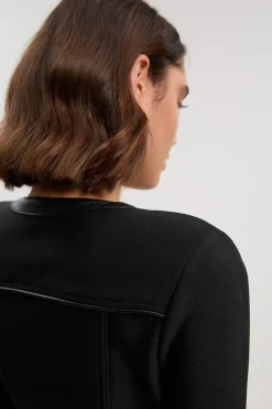 Haut à Col V avec Détails Bandage synthétique