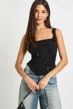 Haut corset orné de motifs floraux
