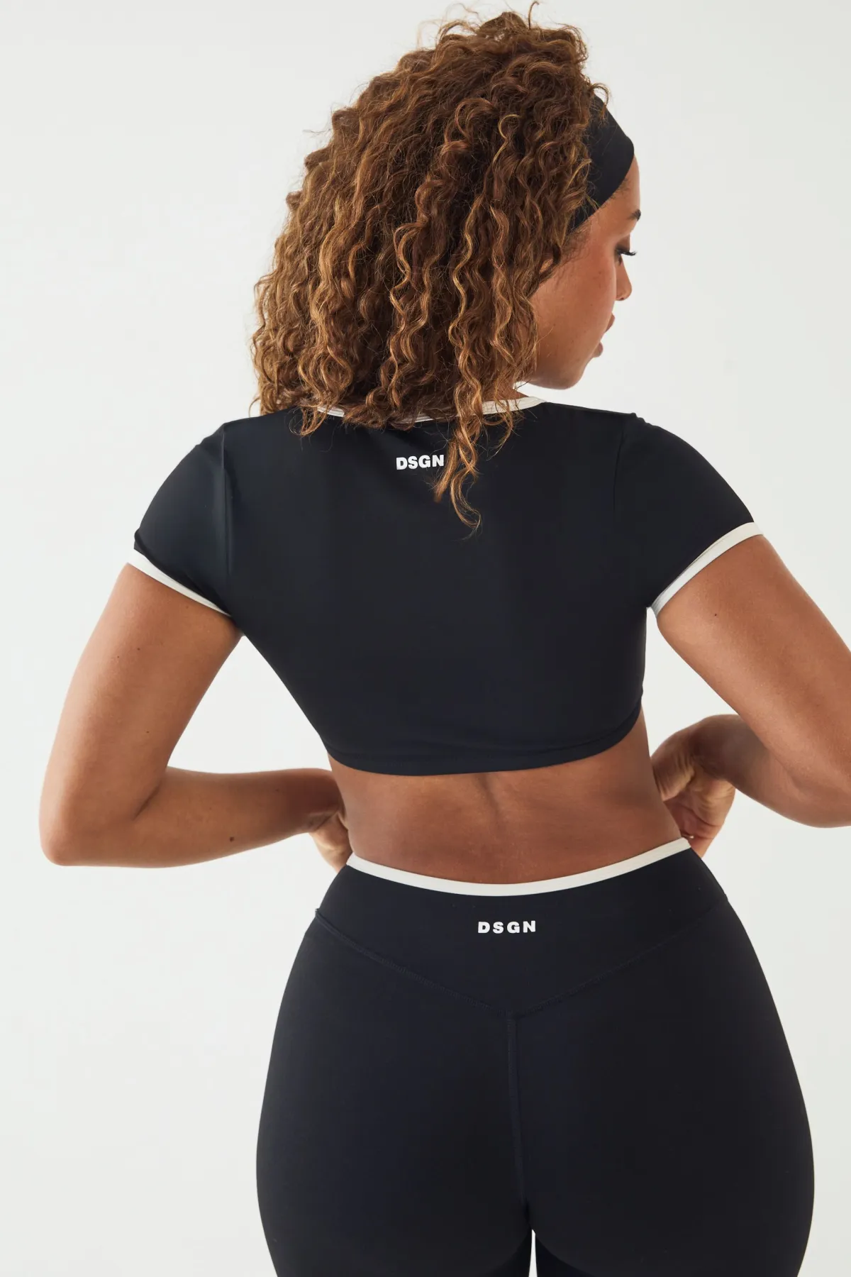 DSGN Studio Haut Court Échancré Sculpté À Contraste<Femme Vêtements De Sport|Dsgn Studio