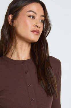 boohoo Haut Côtelé À Manches Longues Avec Boutonnage Intégral Tall<Femme Tops