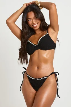 Haut De Bikini À Armatures Texturé Et Bas De Bikini À Liens Sur Les Côtés Ensemble