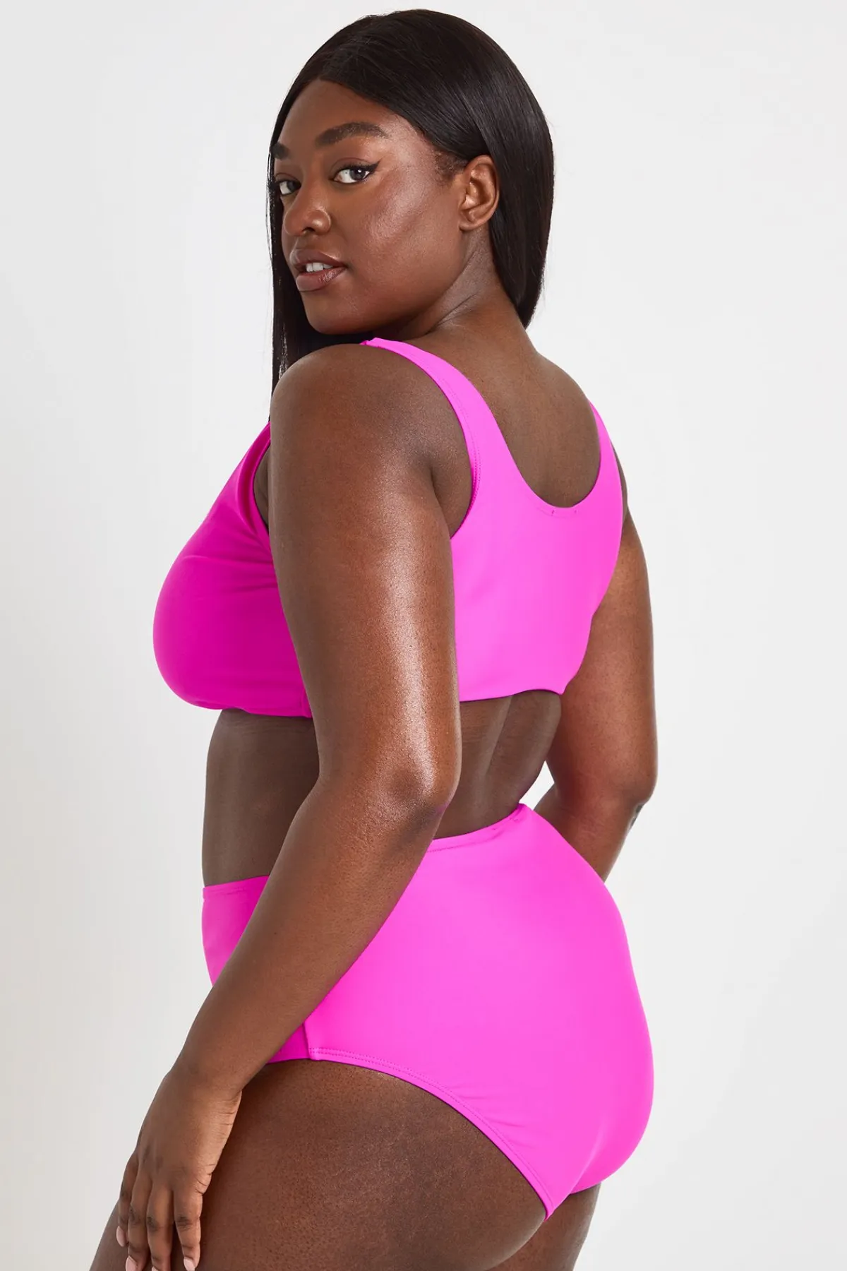 boohoo Haut De Bikini À Encolure Arrondie Plus Essentials<Femme Maillots De Bain|Tenues De Plage