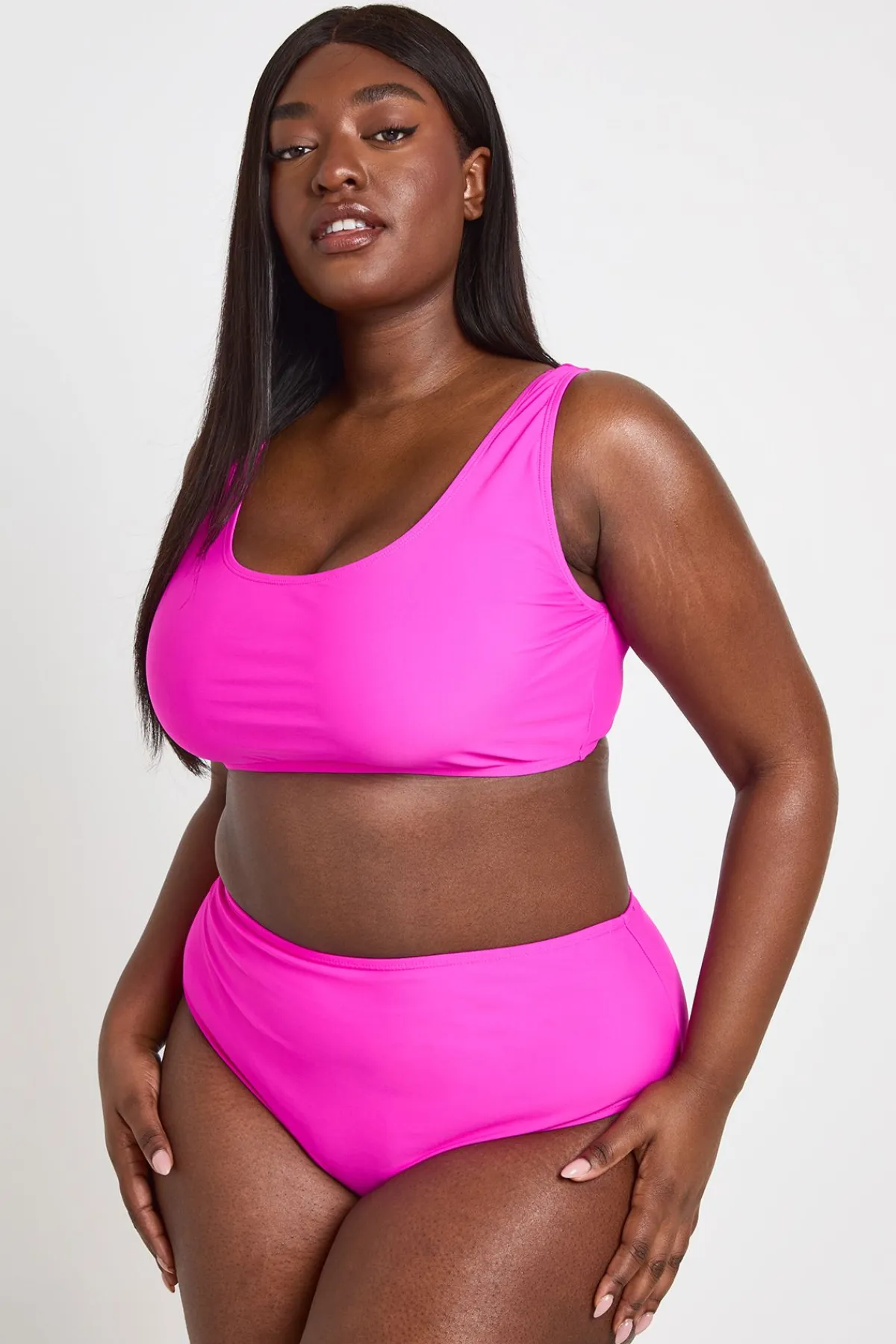boohoo Haut De Bikini À Encolure Arrondie Plus Essentials<Femme Maillots De Bain|Tenues De Plage