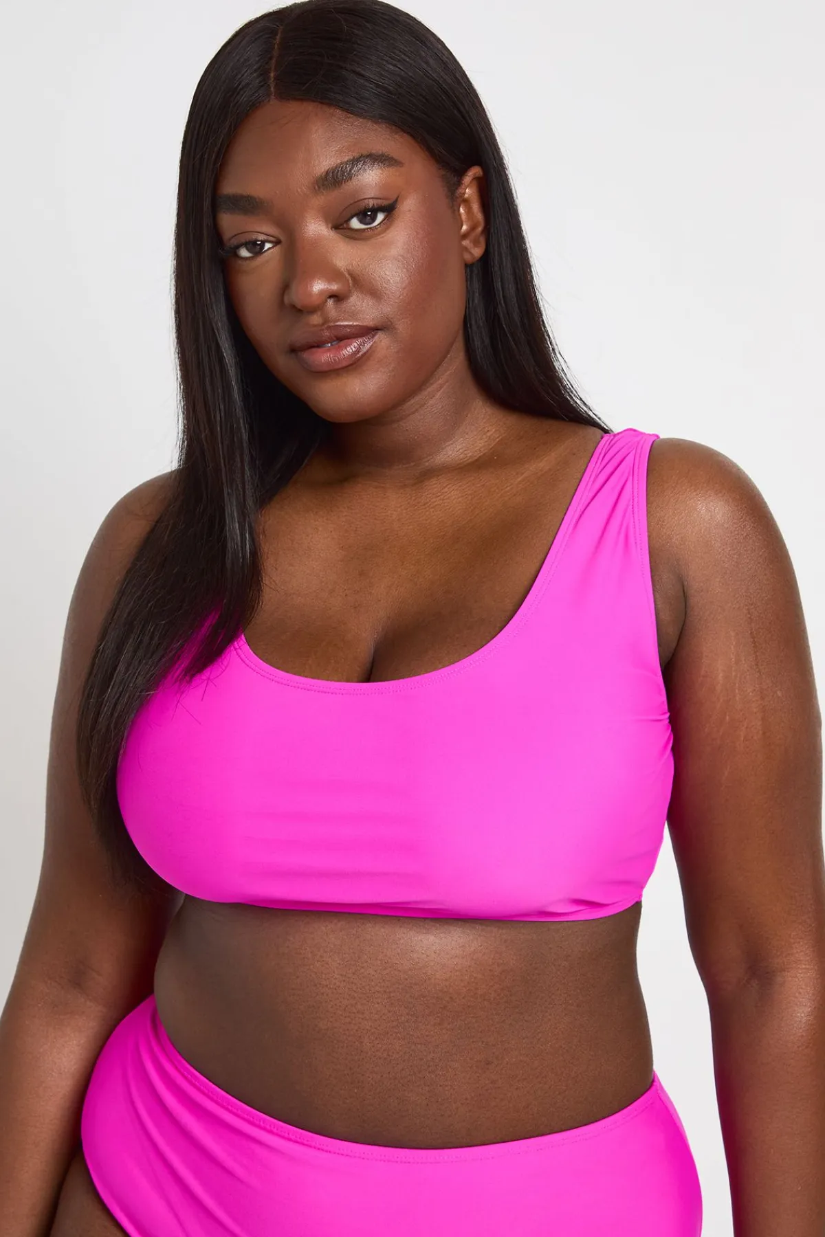 boohoo Haut De Bikini À Encolure Arrondie Plus Essentials<Femme Maillots De Bain|Tenues De Plage