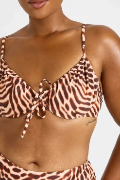 boohoo Haut De Bikini Grande Taille À Armatures Et Bas De Bikini Taille Haute À Imprimé Abstrait<Femme Maillots De Bain|Tenues De Plage