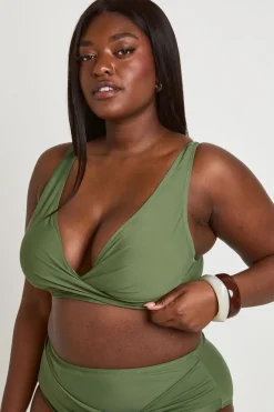 boohoo Haut De Bikini Grande Taille À Détail Torsadé Devant<Femme Maillots De Bain|Tenues De Plage