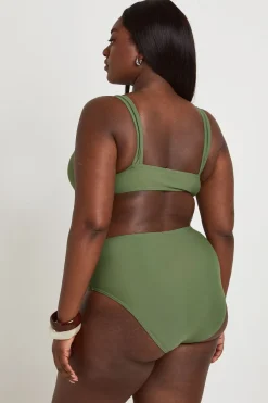 boohoo Haut De Bikini Grande Taille À Détail Torsadé Devant<Femme Maillots De Bain|Tenues De Plage