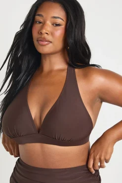 boohoo Haut De Bikini Grande Taille Décolleté Plongeant À Col Licou Plus Essentials<Femme Looks Chocolat|Tenues De Plage