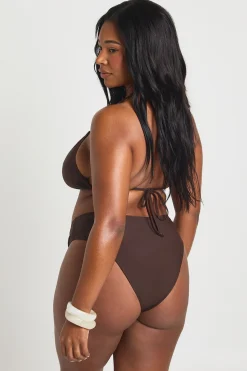 boohoo Haut De Bikini Triangle Plus Essentials<Femme Looks Chocolat|Tenues De Plage