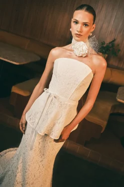 Haut de Mariée Bandeau en Dentelle avec Basque